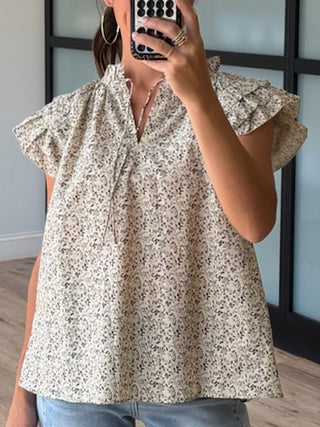 Vinelet Ruffle Sleeve Blouse