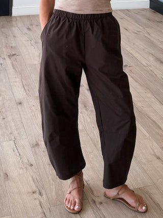 Sprint Theory Active Barrel Pants | Coffee | RESTOCK