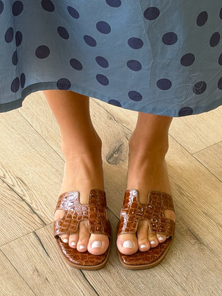 Heritage Croc Embossed Sandal | Brown