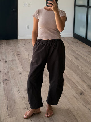 Sprint Theory Active Barrel Pants | Coffee | RESTOCK